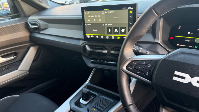 Dacia Bigster 1.8 Hybrid 155 Journey 5dr Auto Hybrid Estate